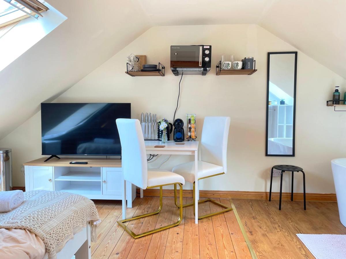 Mini-Studio By Hnfc Stays 사우스실즈 외부 사진